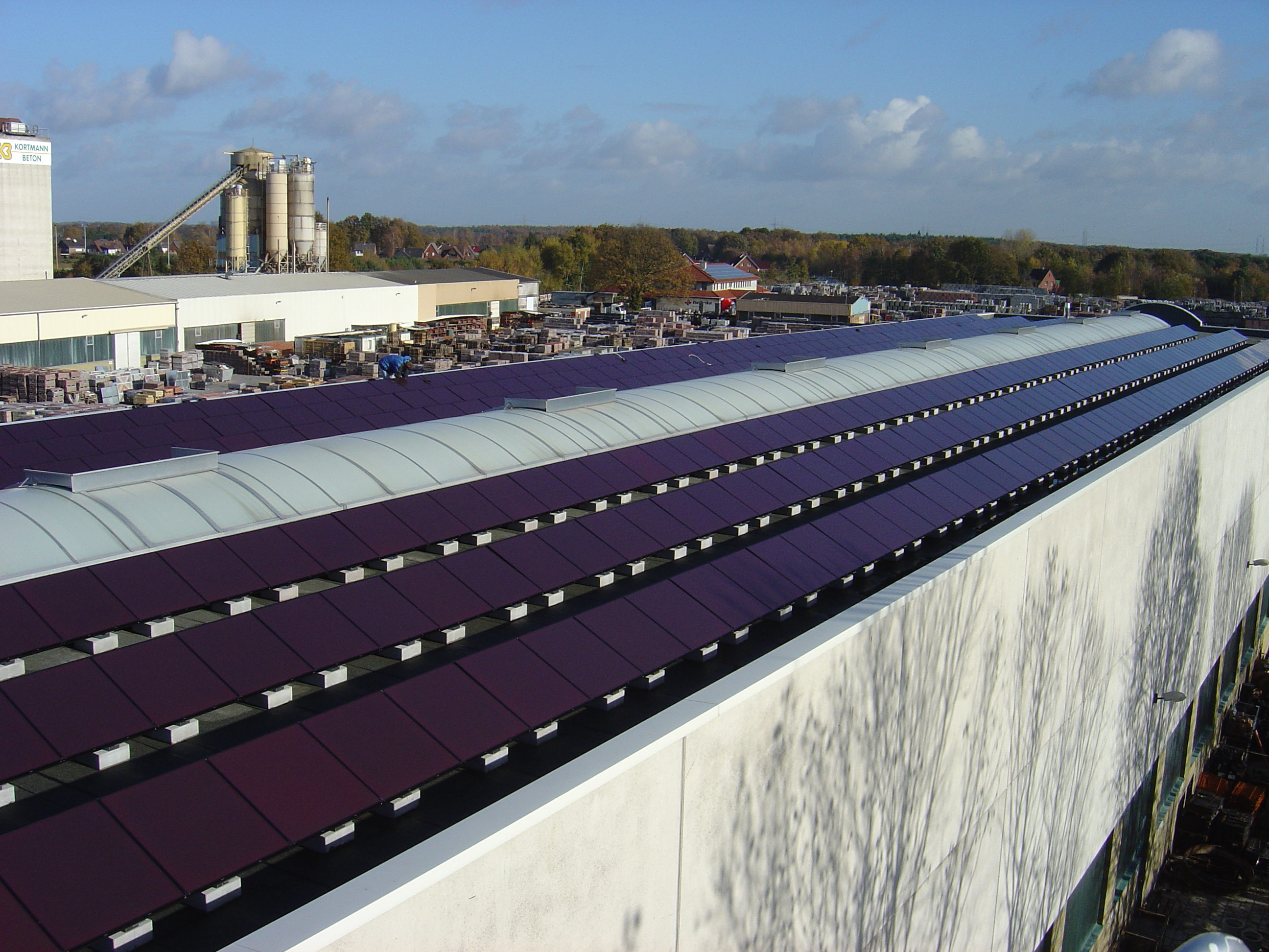 30 KWp photovoltaicsystem with Kaneka panel